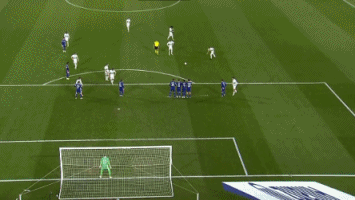 2025 赛季回顾：大谷翔平在对阵洋基的关键系列赛中，单场贡献 4 支长打刷新个人纪录