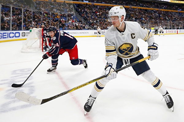 2025 赛季：白袜队宣布外野手塔克曼（Mike Tauchman）因膝盖手术赛季报销