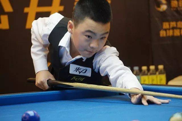 她在赛前进 她在赛前进