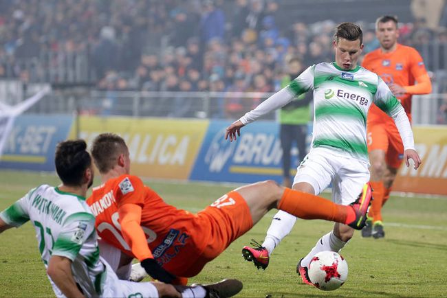 证明了她在 证明了她在